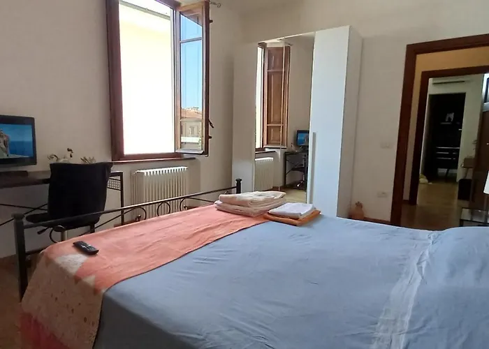 Lucca Holiday Rental- By The Walls N 395